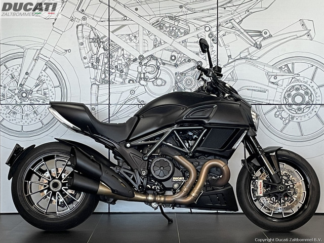 Ducati DIAVEL DARK Ducati DIAVEL DARK