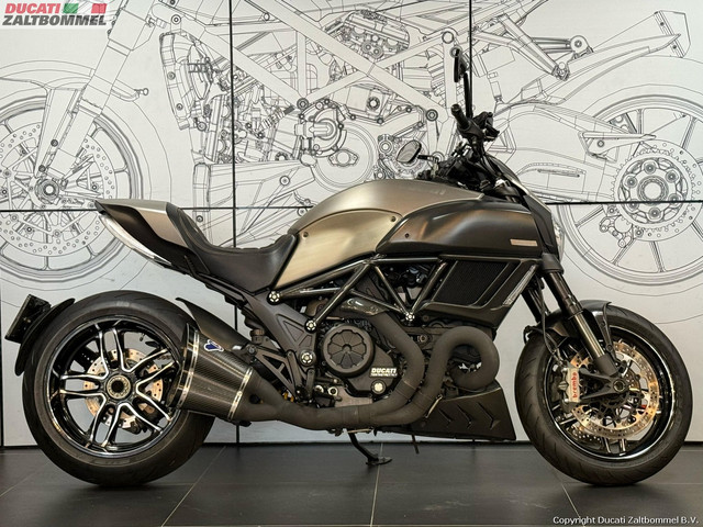 Ducati DIAVEL TITANIUM Ducati DIAVEL TITANIUM